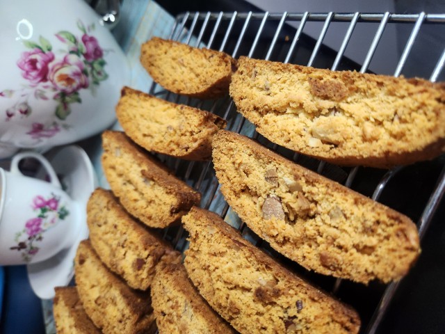 Mixed Nut Biscotti