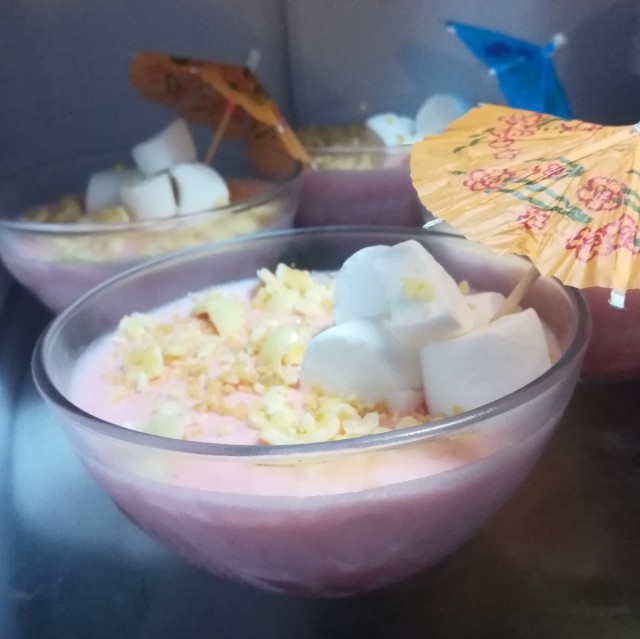4 Ing Strawberry Mousse