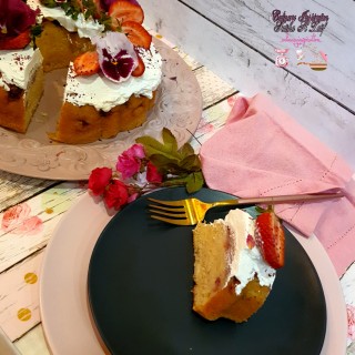 Strawberries And Cream Sponge