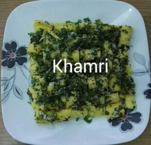 *instant Microwave Khandvi*  *fatima Shakir Bobat *.