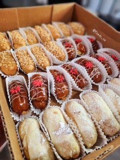 Eclairs