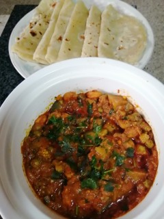 Prawn And Brinjal Tomato Curry