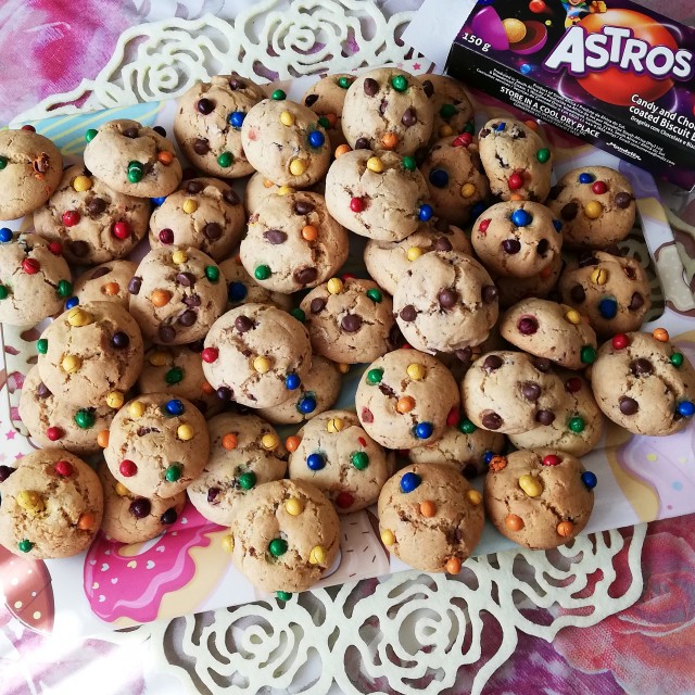 Chocolate Chip/mini Astros Cookies