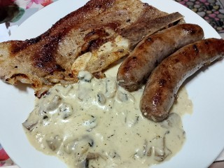 Brisket And Wors With Mushroom Sauce For Two