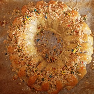 Date & Nut Pastry Ring