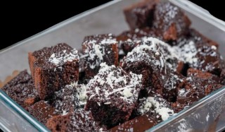 Chocolate Sauce Brownie