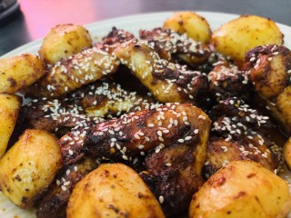 Crispy Spicy Sesame Chicken Wings