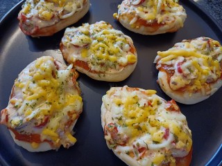 Pizza Pita Boats