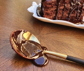 Chocolate Icing For Thee Most Amazing Chocolate Cake