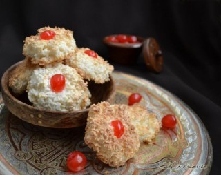 Coconut Macaroons (gluten-free)