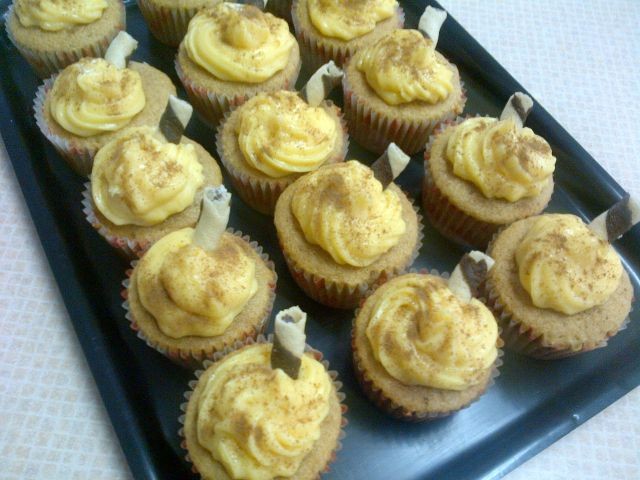 Coffee Cuppies With A Milktart Topping