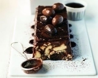 No-bake Chocolate Drizzle Cake
