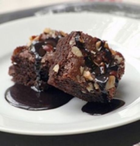 Chocolate Brownies With Hazlenut Topping