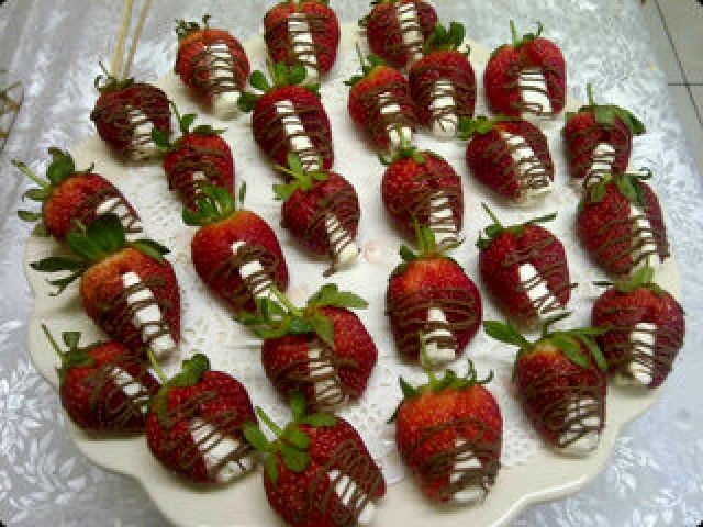 Deluxe Strawberries