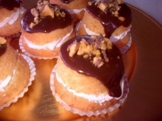 Vanilla Sponge With Chocolate Ganache