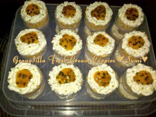 Granadilla Cup Cakes