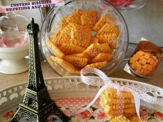 Custard Biscuits