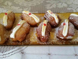 Cream Doughnuts