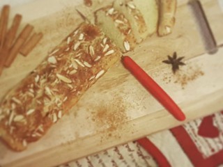 Brown Sugar And Poppy Seed Cake