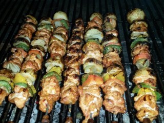 Smokey Chicken Kebaabs With Veg