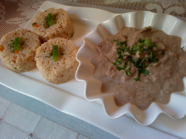 Corriander And Mint Steak With Savoury Rice