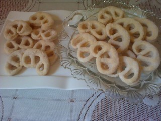 Danish Pretzel Cookies