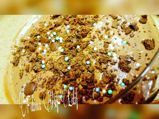 Mint Chocolate Mousse With Bubbly Crumble