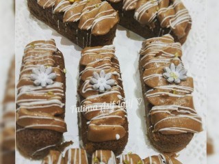 Chocolate Twinkies With Creamy Icing