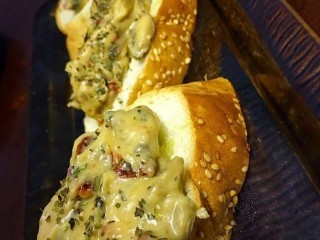 Creamy Mushroom And Sundried Tomato Bruscetta / My Recipe
