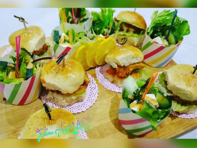 Mini Chicken Prego Burgers 🍔