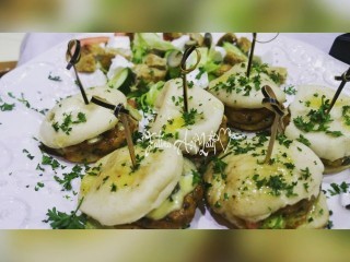 Mini Chicken Burgers In Pita Bread π