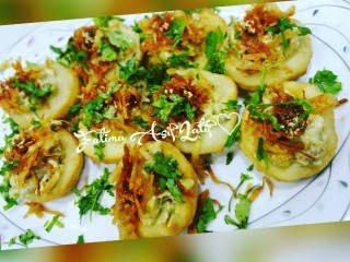 Chicken On Puri
