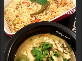 Thai Green Chicken Curry & Spanish Rice