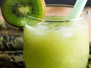 Refreshing Kiwi And Lime Cooler