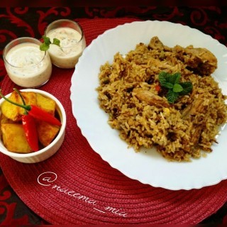 Chicken Aknee