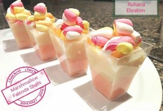 Two-toned Marshmallow Falooda