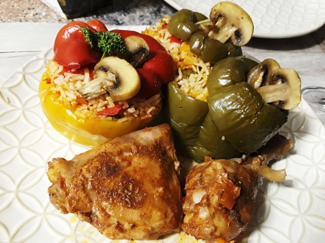 Allys Bell Popping Peppers With Chicken Pieces.