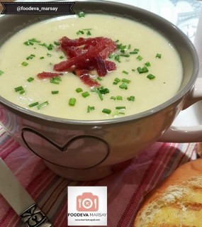French Leek And Potato Soup Aka Vichyssoise