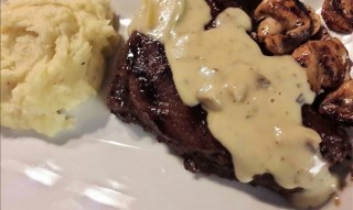 Pepper Steak With A Creamy Mushroom Sauce 🍄