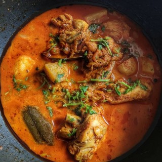 Chicken Curry With Potatoes