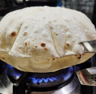 Puffed Rotis