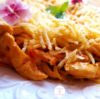 Chicken & Spaghetti Salad With Crispy Fried Potato