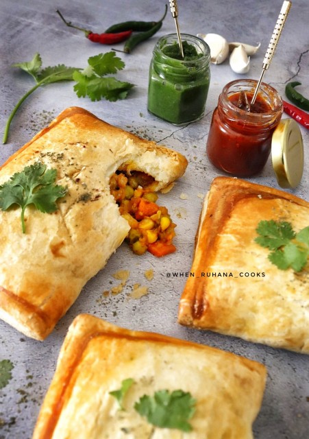 Veg Curry Pies