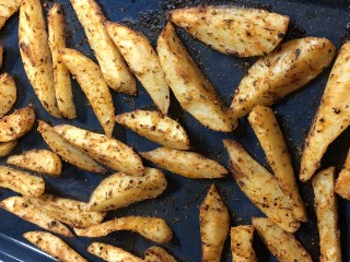 Garlic Parmesan Potato Wedges