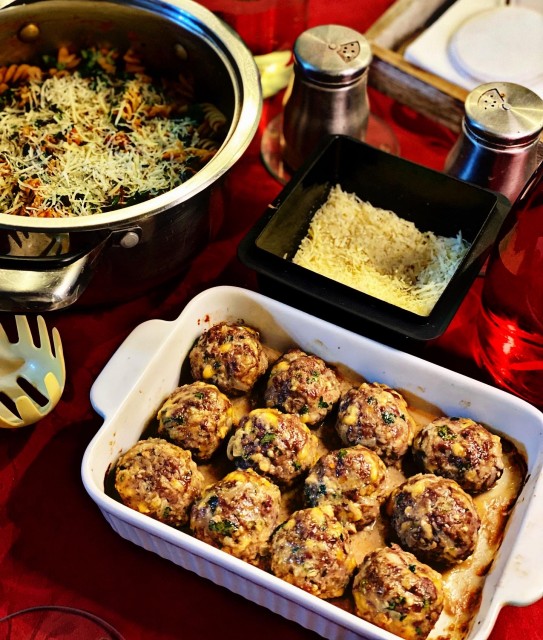 Cheesy Meatballs & Pasta (meatball Recipe)