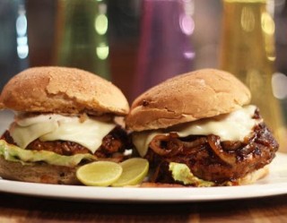 Mince Chicken Burgers