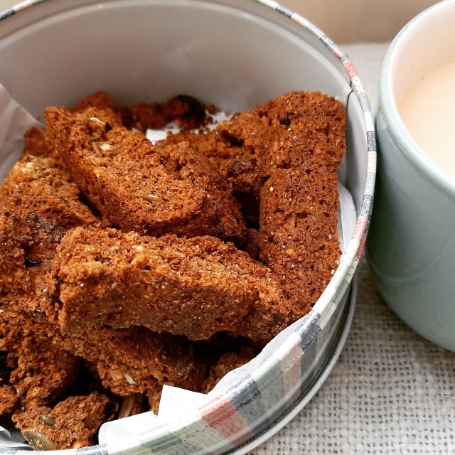 Banting Friendly Rusks. Low Carb