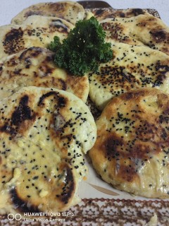 Kalonji And Garlic Naan