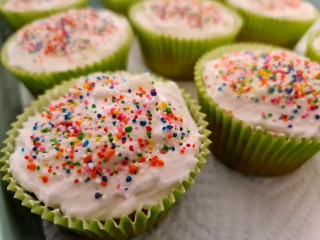Old Fashioned Sponge Cake (cupcakes)