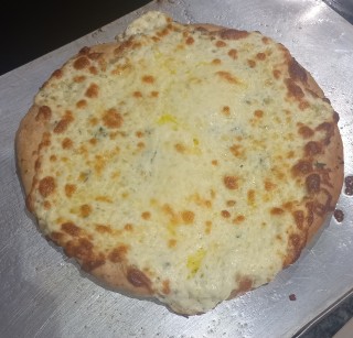 Cheesy Garlic Pizza